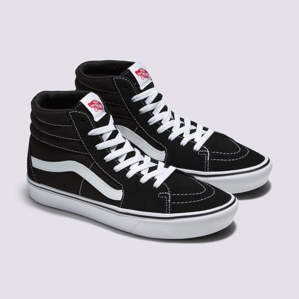 Vans negros best sale con rojo