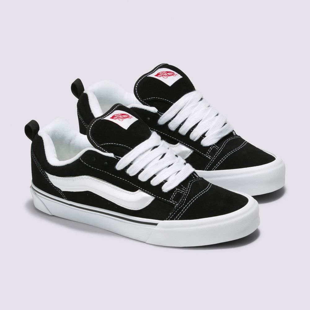 Zapatos-Clasicos-Negros-Knu-Skool-Vans