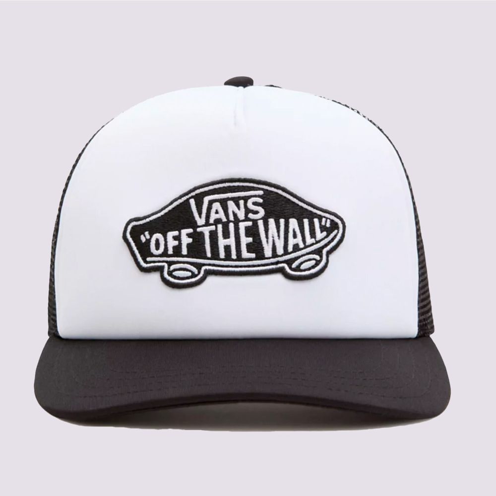 Compra Gorra Malla Negra Patch Curved Bill Trucker Hombre en Vans Ecuador Tienda Oficial vansec